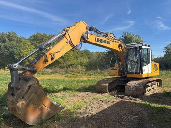 Ekskavator me zinxhirë LIEBHERR