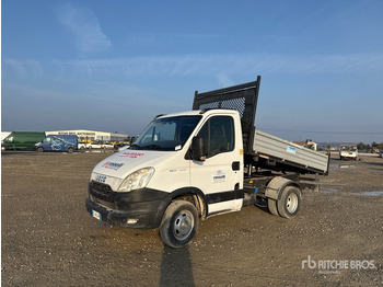 Kamion vetëshkarkues IVECO Daily 35c11