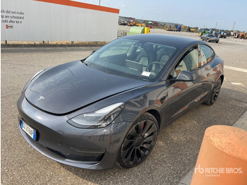 Veturë TESLA