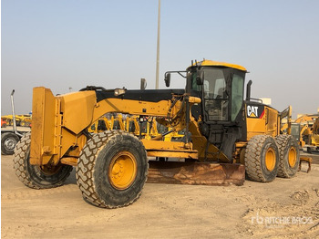 Makinë niveluese CATERPILLAR 14