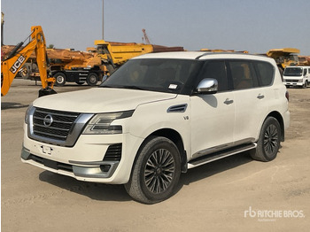 SUV 2015 Nissan Patrol Platinum 4x4 SUV: foto 2