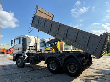 Kamion vetëshkarkues MAN TGA 26.360 6X4 Tipper Spring/Spring ZF Manual gear EURO3: foto 3
