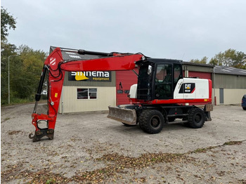 Ekskavator me goma CATERPILLAR M320F