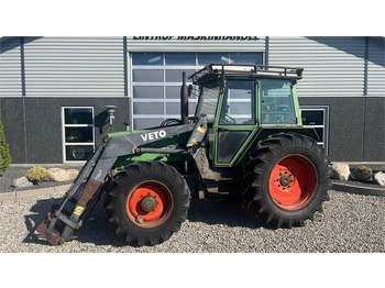Traktor FENDT Farmer 300