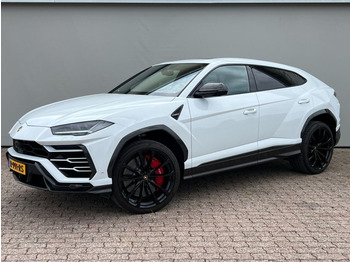 Veturë Lamborghini Urus Full Carbon int/ext!! AKRAPOVIC /B&O 3D Full options: foto 1
