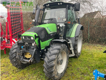 Traktor JOHN DEERE