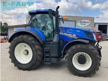 Traktor NEW HOLLAND T7