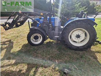Traktor NEW HOLLAND