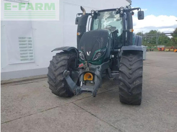 Traktor VALTRA T174