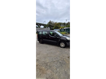 Veturë PEUGEOT