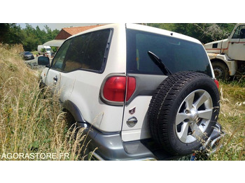 SUV Nissan Terrano - 2004: foto 3