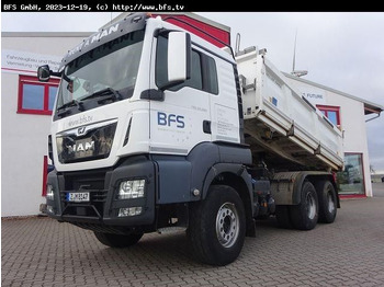 Kamion vetëshkarkues MAN TGS 26.500