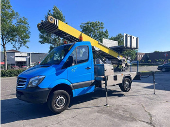 Platformë ajrore e montuar në kamion BÖCKER