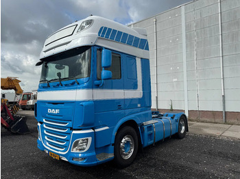 Gjysmë-kamion DAF XF 440