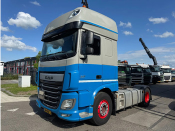 Gjysmë-kamion DAF XF 440