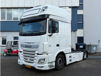 Gjysmë-kamion DAF XF 460