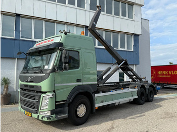 Kamion vetëngarkues VOLVO FM 410