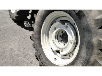 Traktor Valtra T153 Versu: foto 5