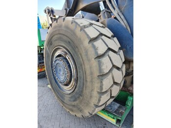 Gomë Michelin 29.5 R29: foto 1