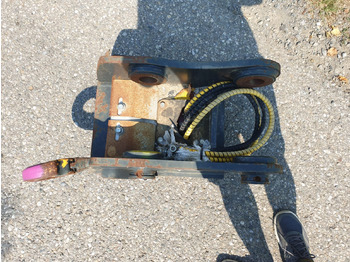 Bashkues i shpejtë për Ekskavator me zinxhirë Winkelbauer Hydraulic quick coupler for Case CX 145: foto 5 Bashkues i shpejtë për Ekskavator me zinxhirë Winkelbauer Hydraulic quick coupler for Case CX 145: foto 5