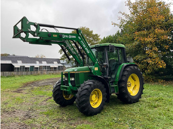Traktor JOHN DEERE 6400