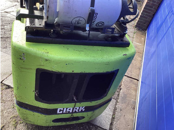 Pirun ngritës CLARK - 1999 - CGC30 - FORKLIFT 7300 MM: foto 5
