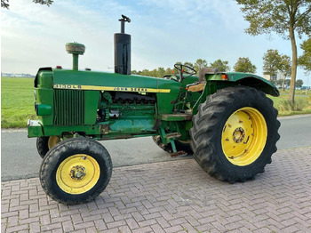 Traktor JOHN DEERE 3130