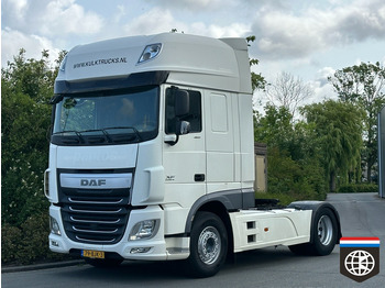 Gjysmë-kamion DAF XF 460