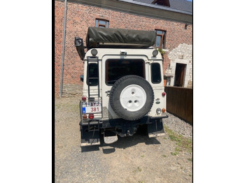 Veturë LAND ROVER
