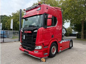 Gjysmë-kamion SCANIA R 650
