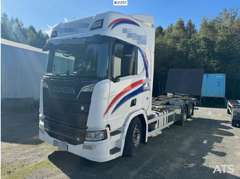 Transportjer kontejnerësh/ Kamion me karroceri të çmontueshme SCANIA R 580