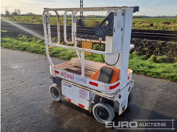 Ngritës me direk vertikal 2013 JLG 1230ES: foto 3