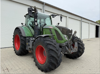 Traktor FENDT 724 Vario