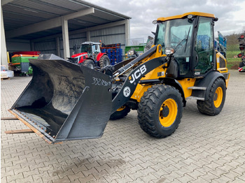 Fadrom JCB 409