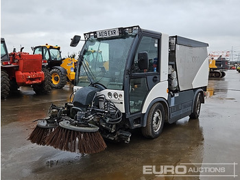 Makinë fshirëse për rrugët HAKO