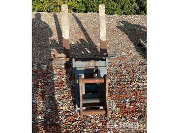 Pajisje për trajtimin e materialeve