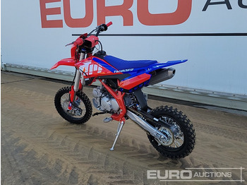 Motoçikleta Unused 2025 Apollo Thunder: foto 3