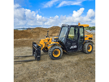 Ekskavator teleskopik JCB