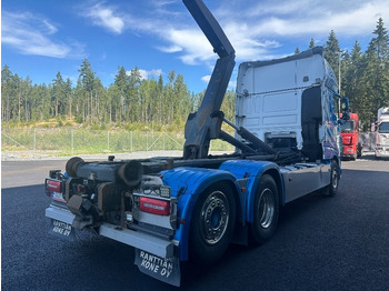 Kamion vetëngarkues DAF XF 530 6x2*4: foto 4