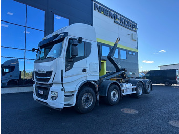 Kamion vetëngarkues IVECO X-WAY