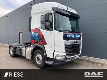 Gjysmë-kamion DAF XF 530