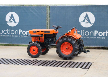 Traktor Kubota B7001DT: foto 3