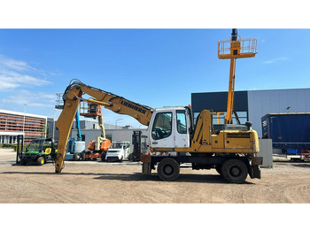 Ekskavator me goma LIEBHERR A 904 C