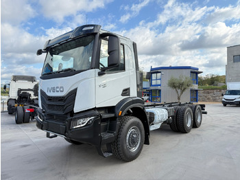 Kamion kabinë-shasi IVECO X-WAY