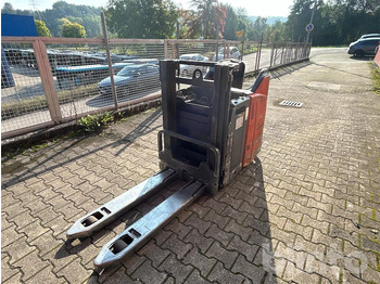 Stivosës LINDE L12