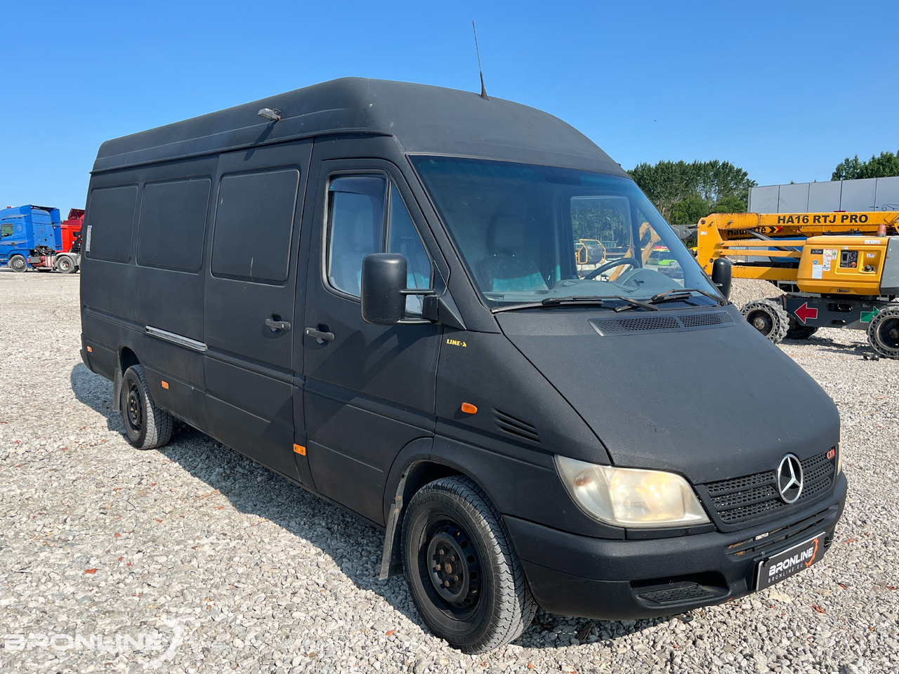 2004 Mercedes-Benz Sprinter 313 CDI 2.2d 95kW - Furgon: foto 2 2004 Mercedes-Benz Sprinter 313 CDI 2.2d 95kW - Furgon: foto 2