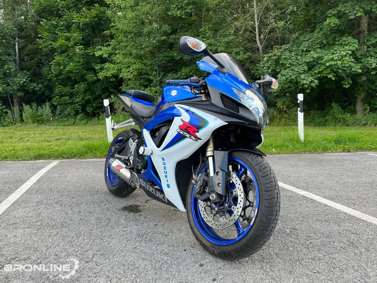 2006 SUZUKI GSX-R 600 92kW - Motoçikleta: foto 1 2006 SUZUKI GSX-R 600 92kW - Motoçikleta: foto 1