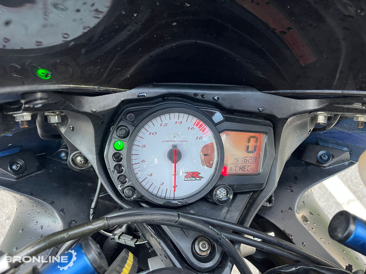 2006 SUZUKI GSX-R 600 92kW - Motoçikleta: foto 5 2006 SUZUKI GSX-R 600 92kW - Motoçikleta: foto 5