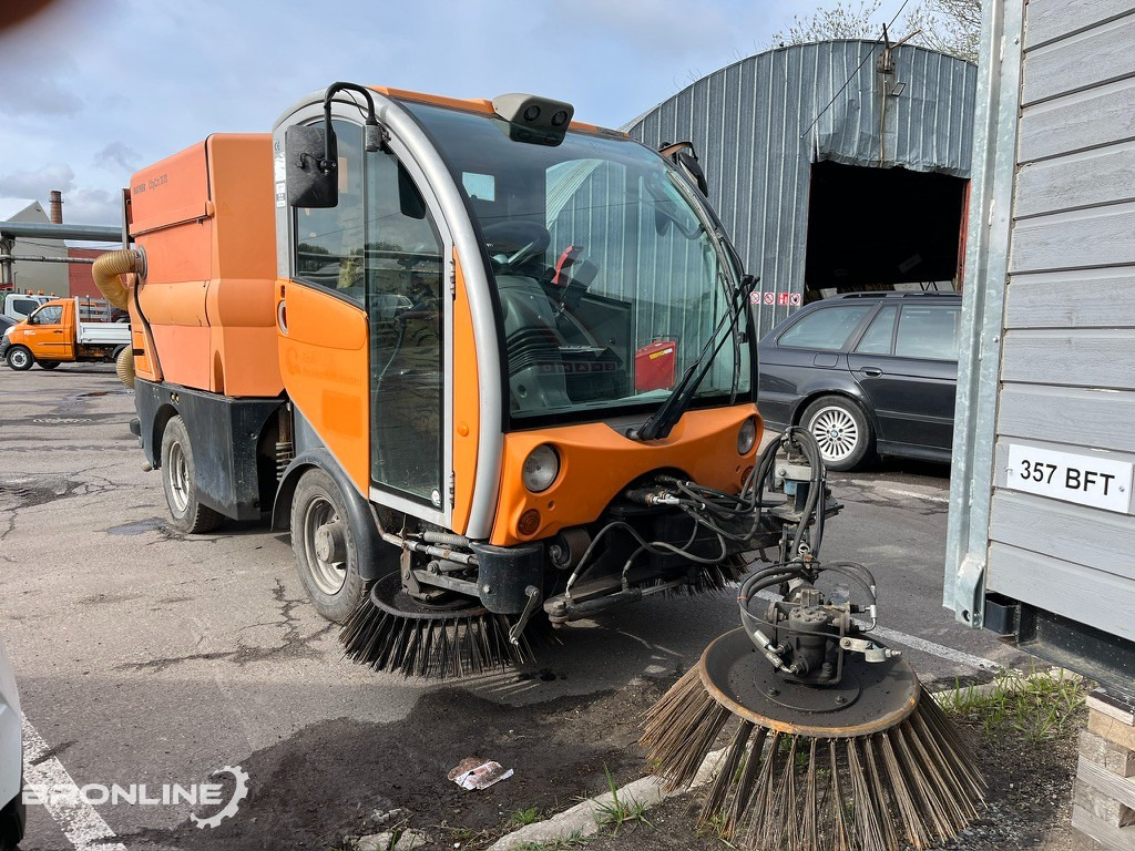 2008 BUCHER CITYCAT 2020 Road sweeper - Makinë fshirëse për rrugët: foto 1 2008 BUCHER CITYCAT 2020 Road sweeper - Makinë fshirëse për rrugët: foto 1
