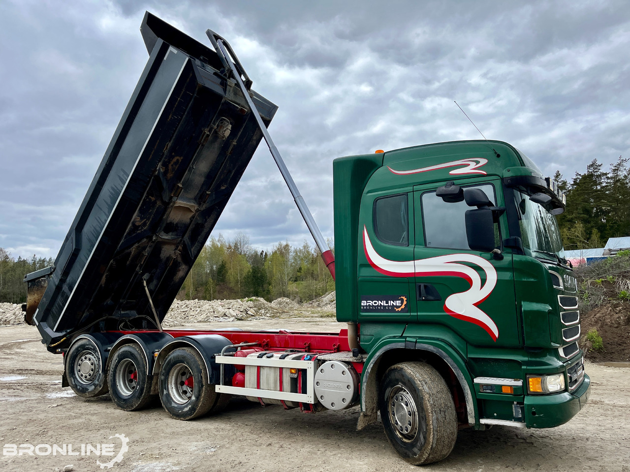 2013 V8 SCANIA R560 8X4 Tipper/Kallur/Retarder - Kamion vetëshkarkues: foto 4 2013 V8 SCANIA R560 8X4 Tipper/Kallur/Retarder - Kamion vetëshkarkues: foto 4